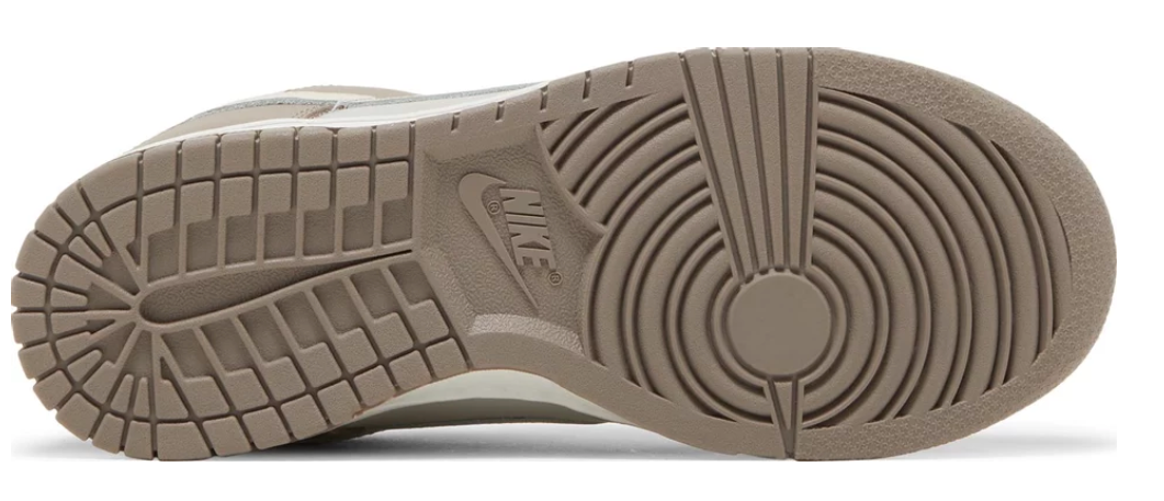 Nike Dunk Low Bone Beige/Moon Fossil (W)