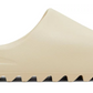 piaskowe klapki adidas yeezy slide bone w kolaboracji z kanye west